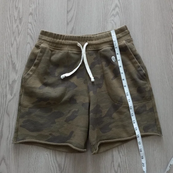 Todd Snyder × Champion Fatigue Green Camo Cutoff Sweatshort S - Picture 10 of 12